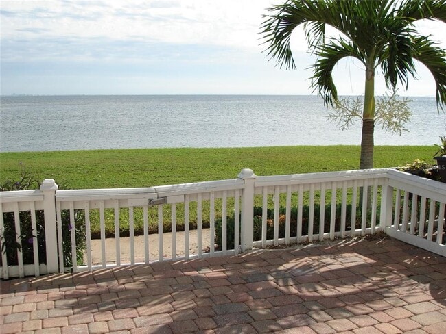 Building Photo - 5248 Beach Dr SE