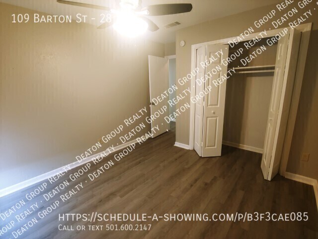 Building Photo - 109 Barton St