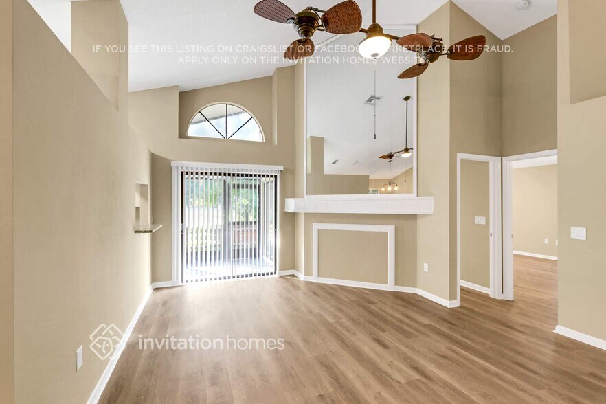 Building Photo - 8042 Lansing Dr