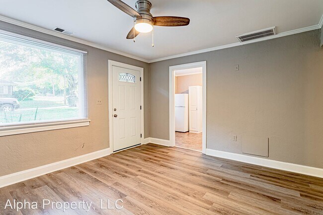 Building Photo - 2 br, 1 bath House - 610 B Bennett St