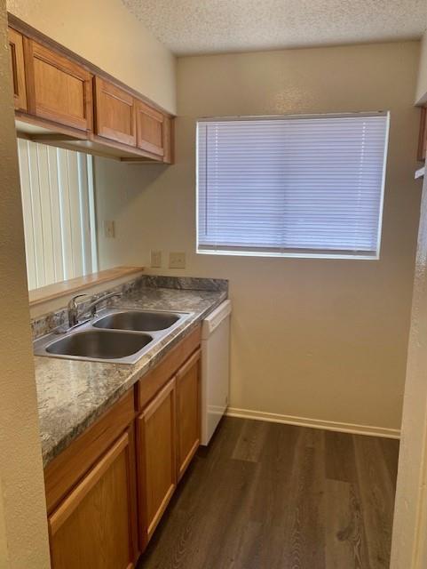 Building Photo - 3001 Parker Ln