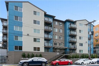 Building Photo - Charming 1 Bed 1 Bath Condo on Capitol Hil...