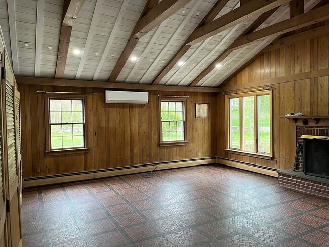 Building Photo - 231 Rivergate Dr