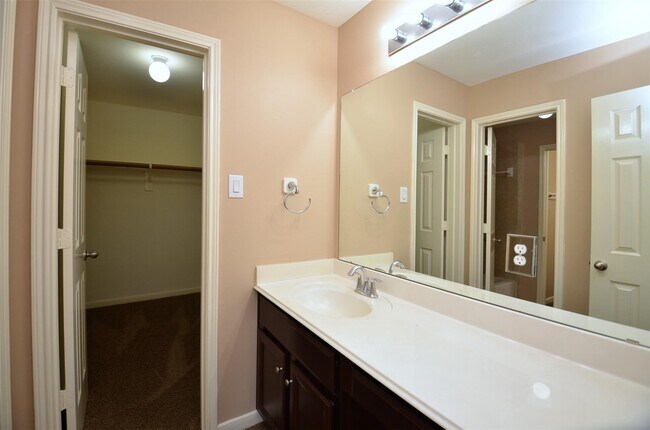 Building Photo - 21703 Masonwood Ln
