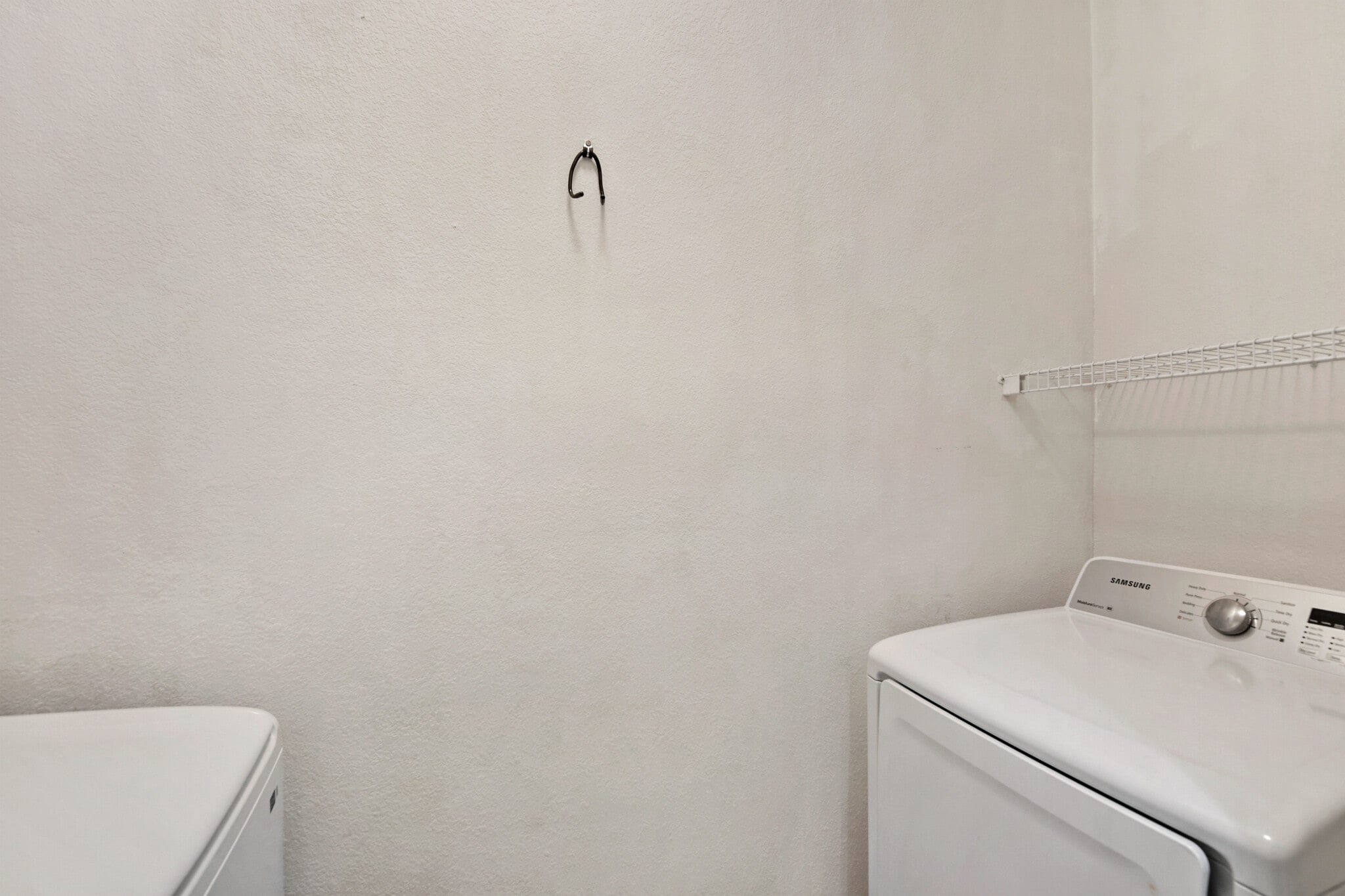 Building Photo - 3000 Blue Sky Cir