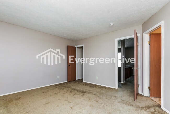 Building Photo - 6544 Rolling Glen Dr
