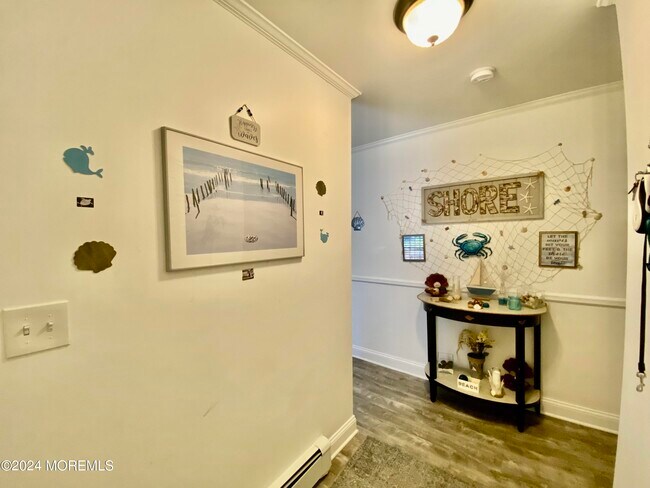 Building Photo - 364 Westwood Ave