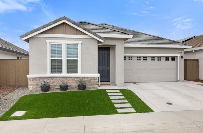 Primary Photo - 1305 Swallowtail Dr