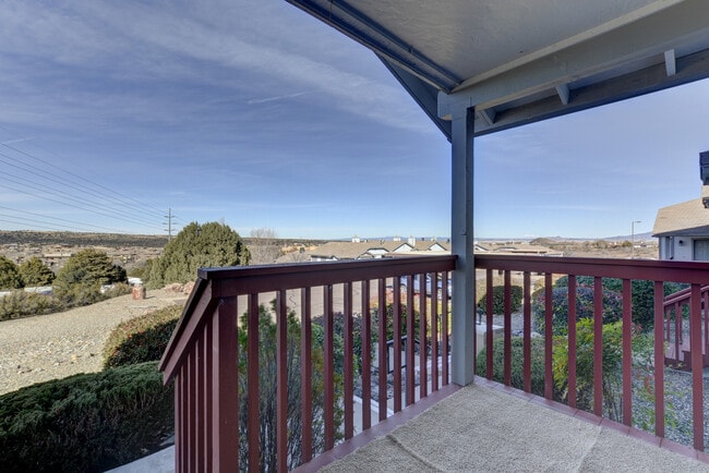 Building Photo - Great views from this 2X2 Montana Terrace ...