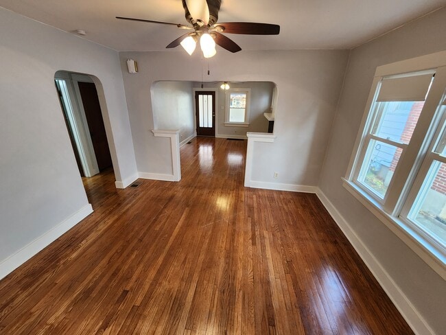 Building Photo - 2316 Rosemont Blvd
