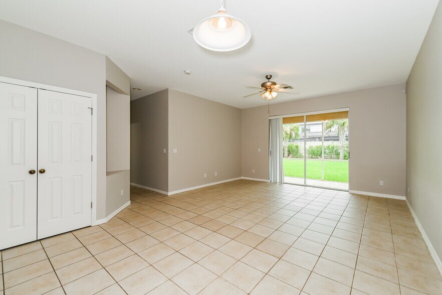 Building Photo - 11486 Lake Cypress Loop