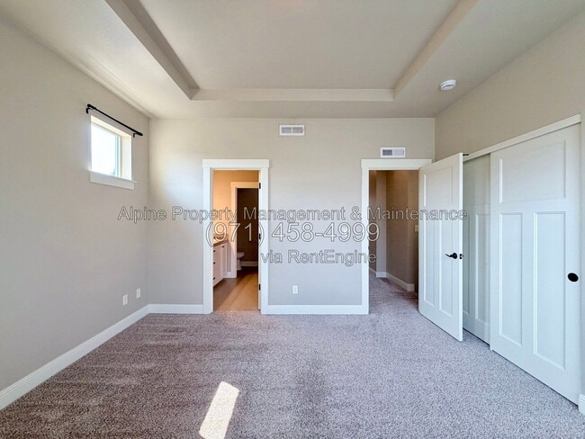 Building Photo - 14353 SW Burlwood Ln