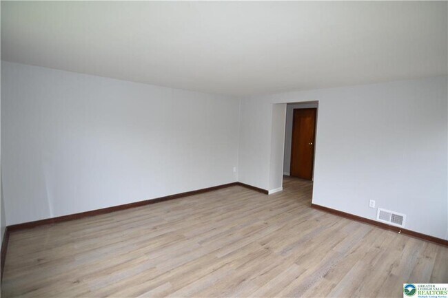 Building Photo - 353 West St