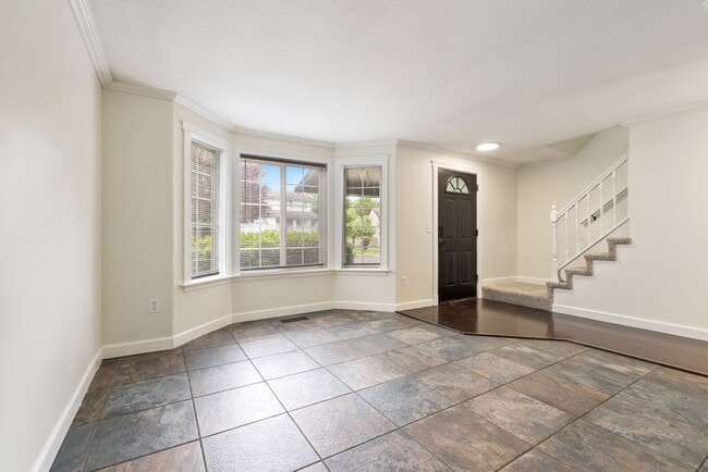 Building Photo - Beautiful Home in Winchester Hills