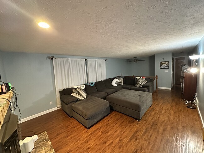 Building Photo - 3102 S Rebecca St