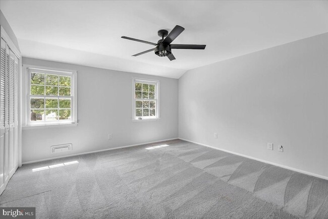 Building Photo - 118 Fenwick Rd