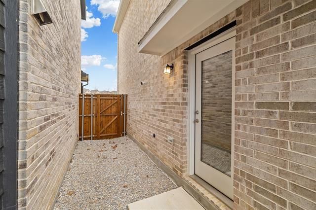 Building Photo - 2724 Big Bend Mews