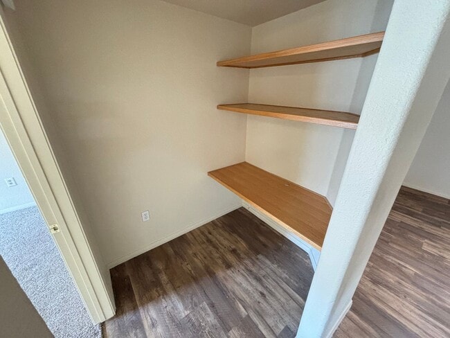Building Photo - Fantastic 2Bed/2Bath Condo in Southwest Area