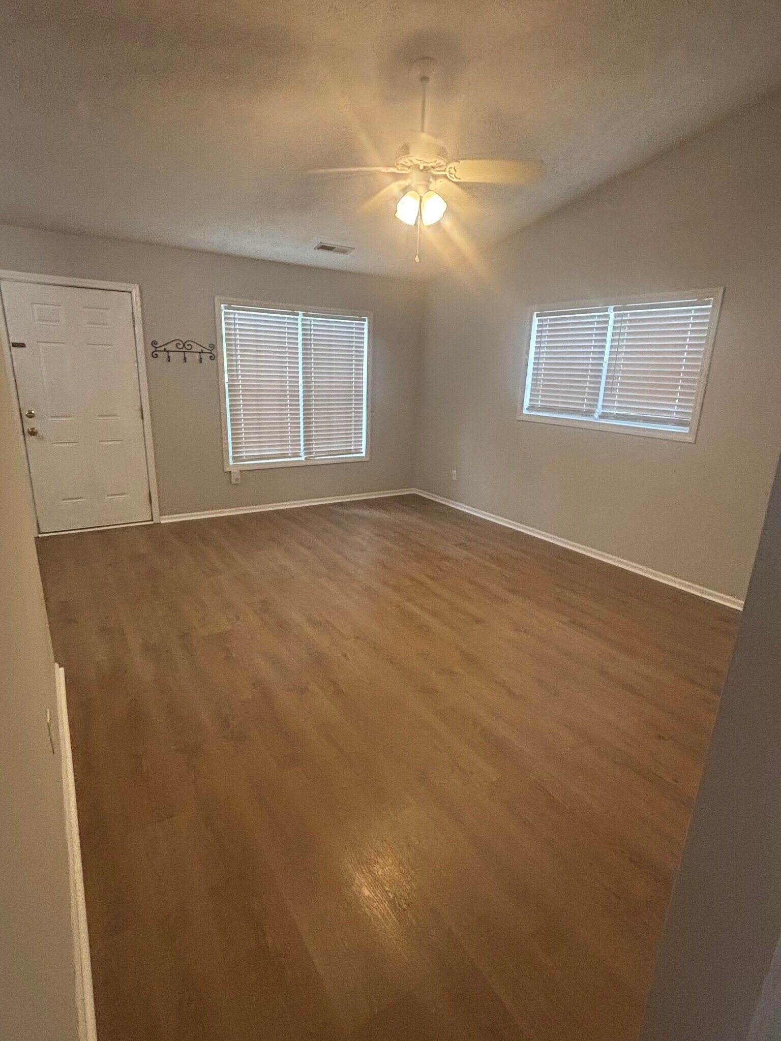 Building Photo - 4102 Winterberry Ct