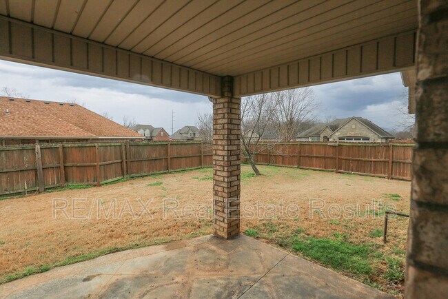 Building Photo - 3607 SW Birchton Ave