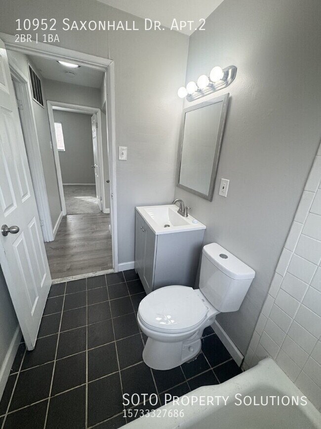 Building Photo - 10952 Saxonhall Dr