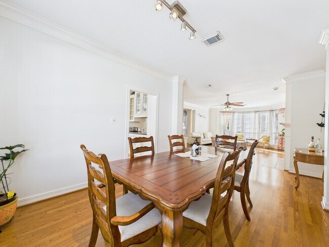 Building Photo - 3811 Jack St