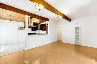 Building Photo - 2104 N Verdugo Rd