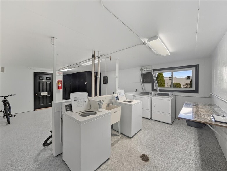 Building Photo - 200 Marlene Ct