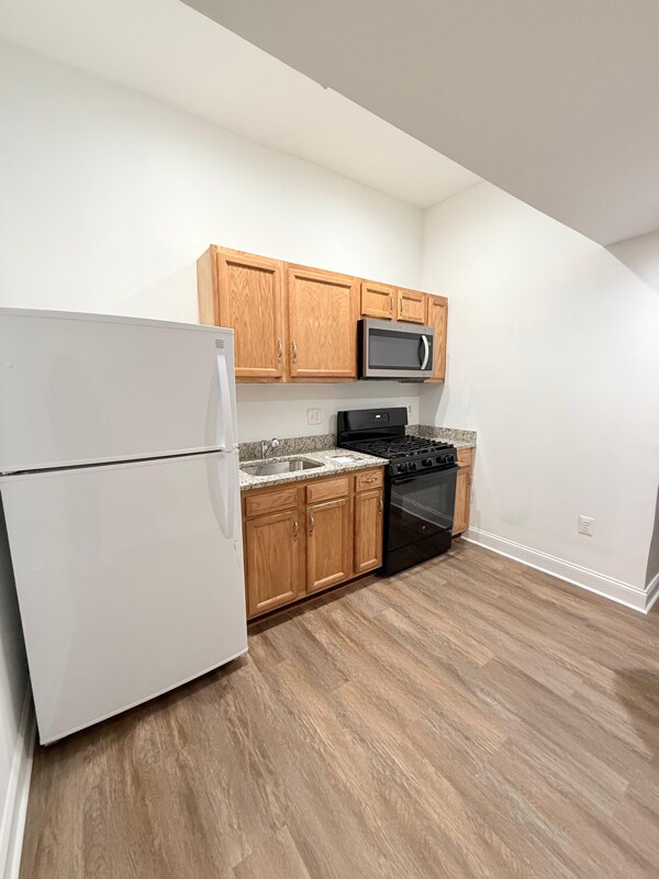 Building Photo - 1005 Edmondson Ave