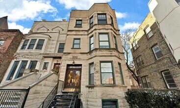 Building Photo - 2544 N Burling St