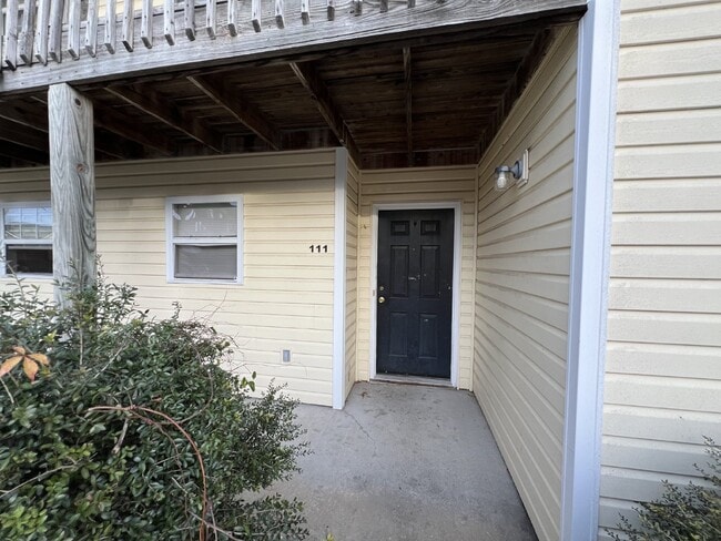 Building Photo - Apartment For Rent