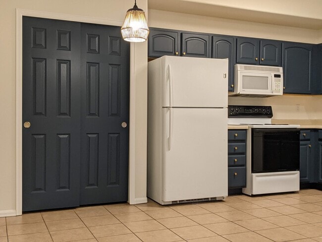 Building Photo - 11045 Huron St