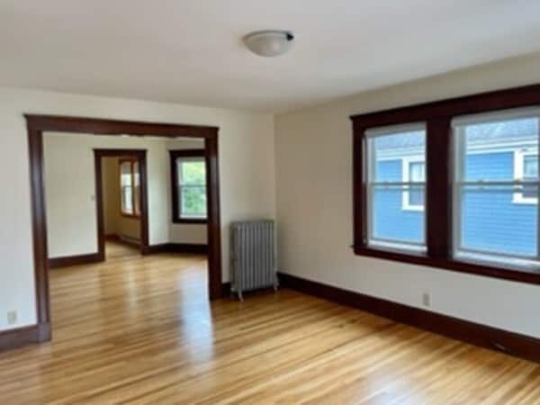 Building Photo - 33 Oak Rd