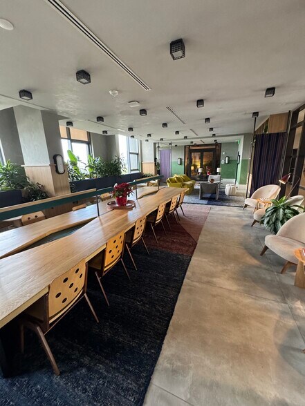 Building Photo - 70 NW 28th St