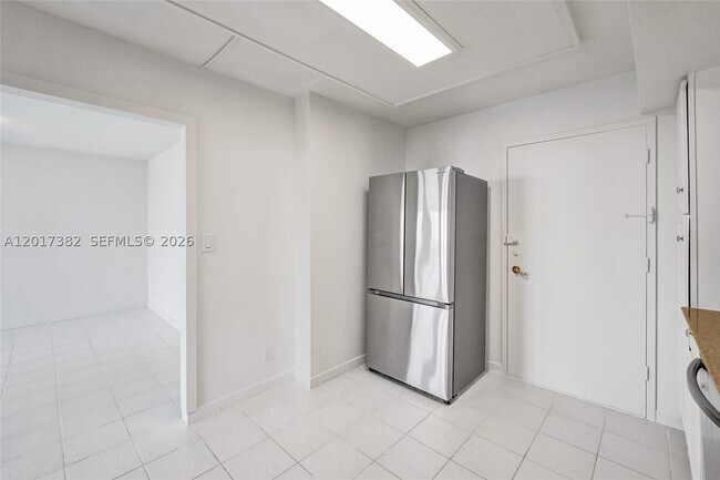 Building Photo - 1600 S Ocean Dr