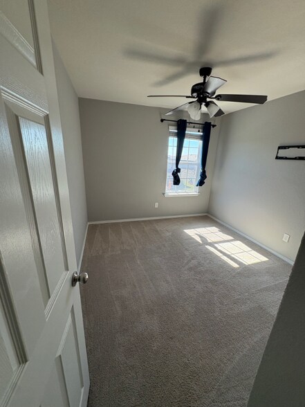 Building Photo - 10347 Dunlap