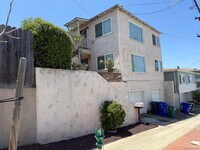 Building Photo - 1119 W Redwood St