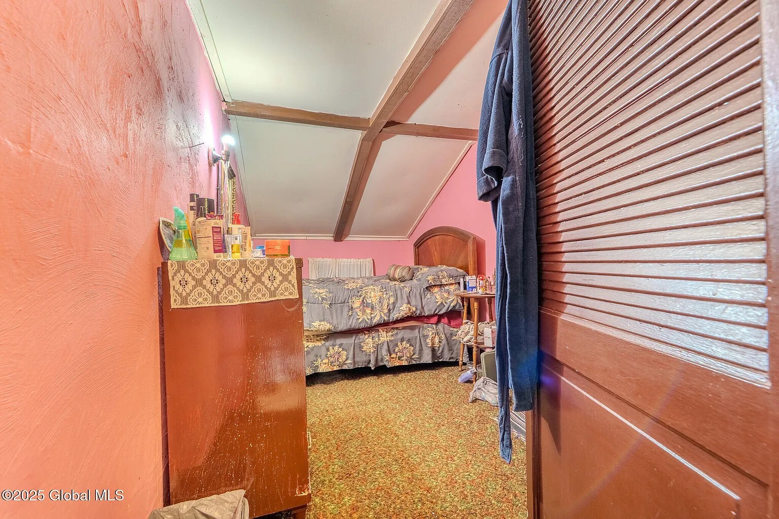 Floor 3, Bedroom 3 - 2 Front St