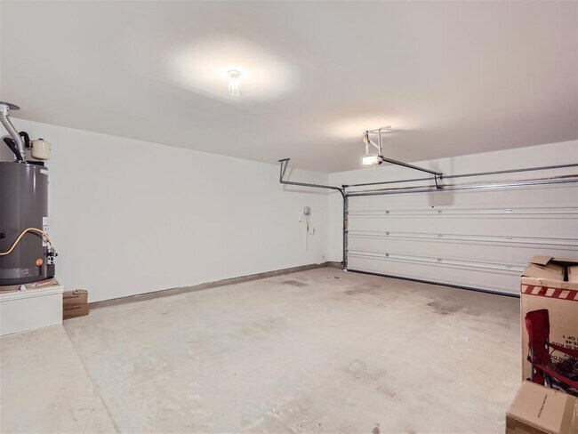Building Photo - 140 Periwinkle Ln