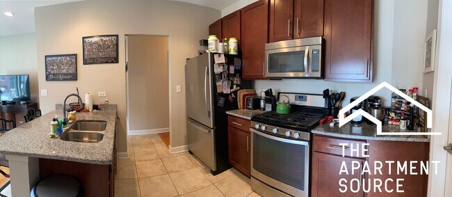 Building Photo - 1811 N Clybourn Ave