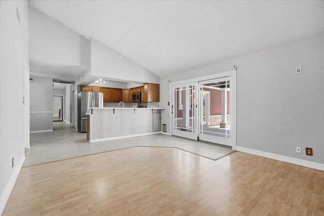 Building Photo - 5389 Kalmia Dr