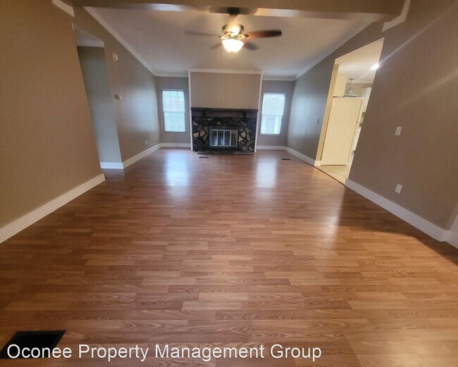 Building Photo - 3 br, 2 bath House - 169 S. Spring Road SE