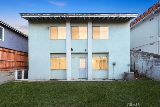 Building Photo - 554 Bonita St
