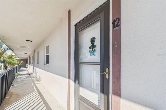 Building Photo - 2750 E Bay Dr