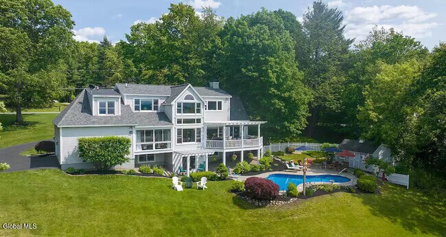 Building Photo - 27 Hill Rd