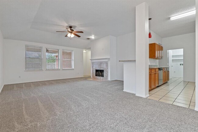 Building Photo - 202 Starlight Dr