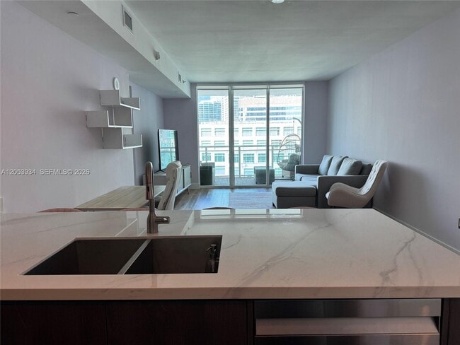 Building Photo - 951 Brickell Ave
