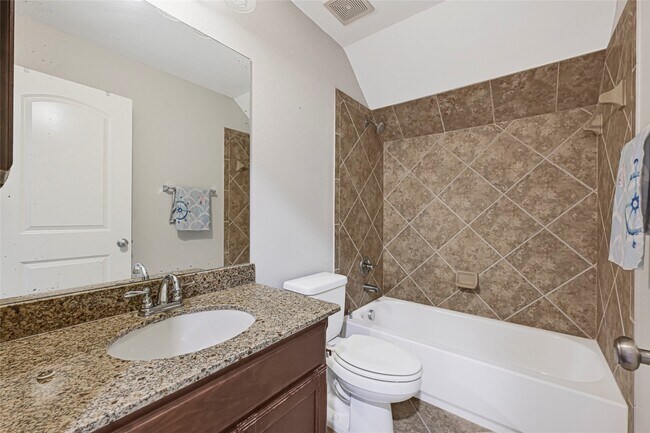 Building Photo - 29030 Davenport Dr