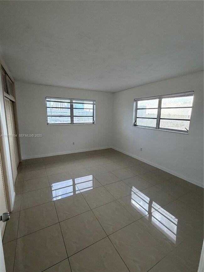 Building Photo - 7410 SW 82nd St