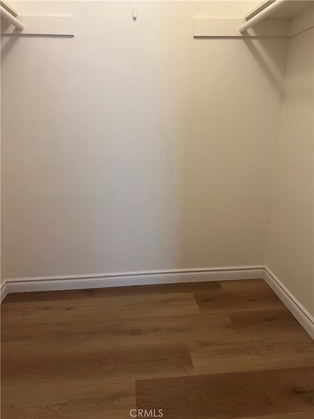Building Photo - 26 Alderbrook
